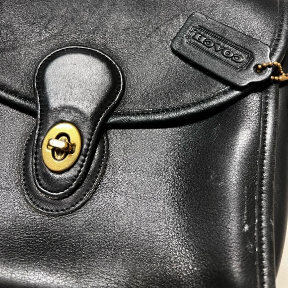 Coach Black Leather Interior - Picture 2 of 6